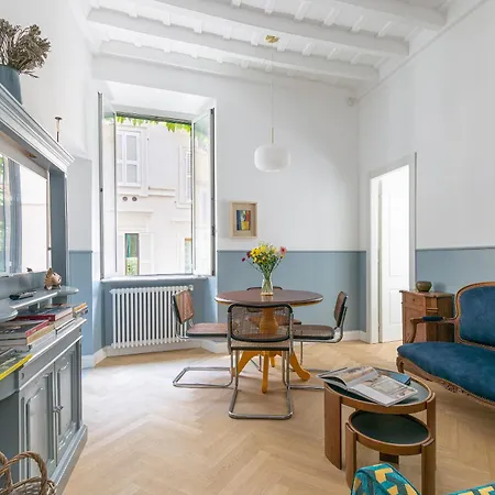 As Feel - Iconic Monti Design Lejlighed Rom
